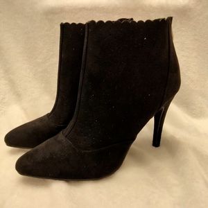 Liz Claiborne high heel ankle boots 8.5